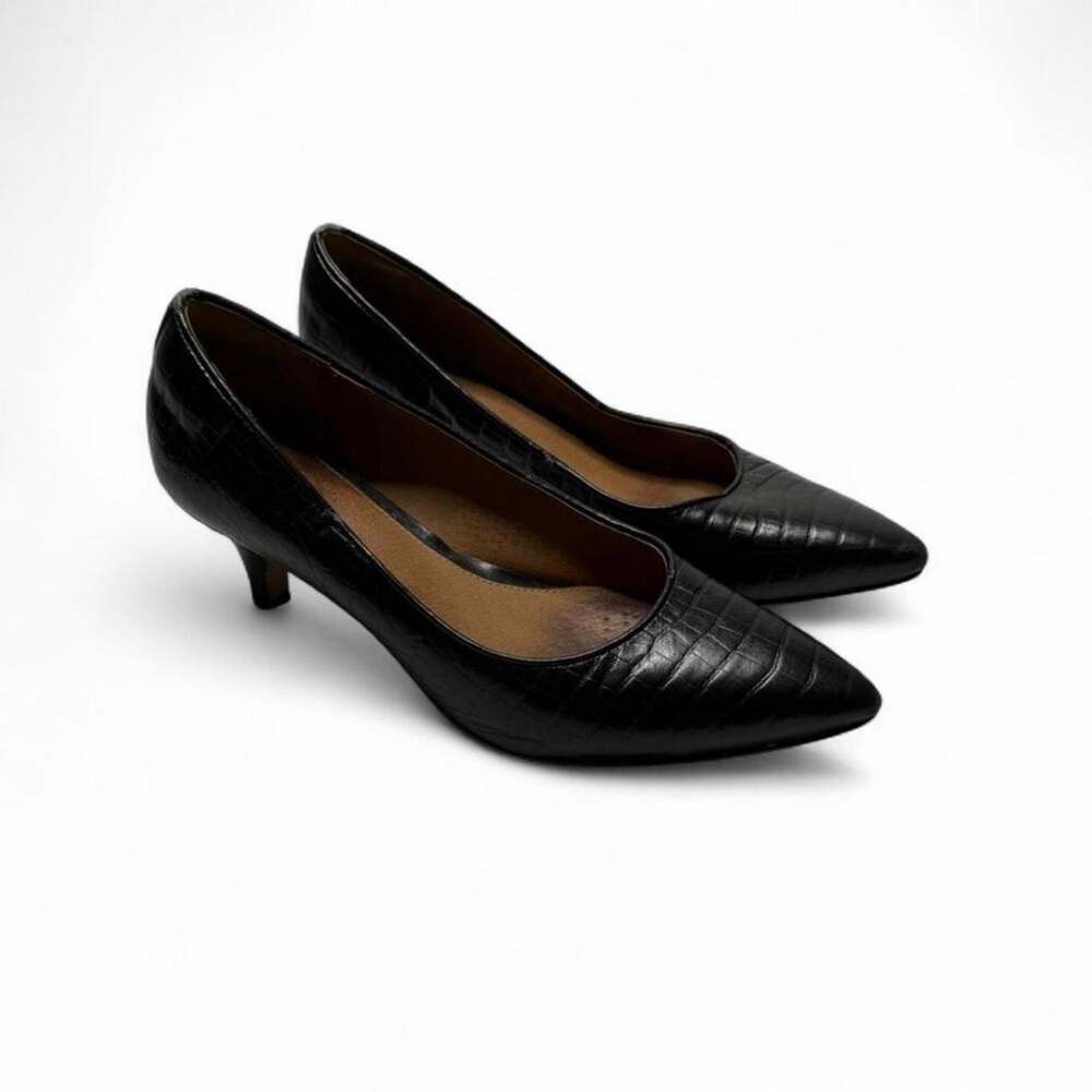 Clarks Black Crocodile-Embossed Leather Pumps business office siren size 7.5
